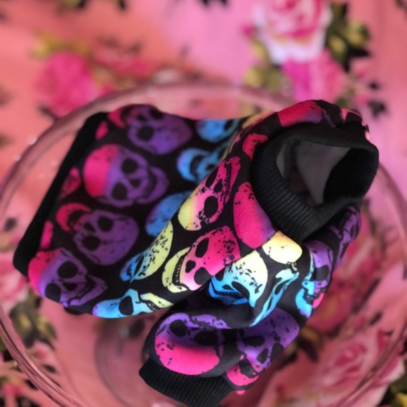 Rainbow 🌈 skull 💀 dog shirt clothes sweatshirt - Picture 5 of 7